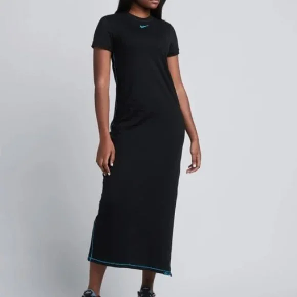 NIKE WOMEN'S NSW ICON CLASH MAXI DRESS